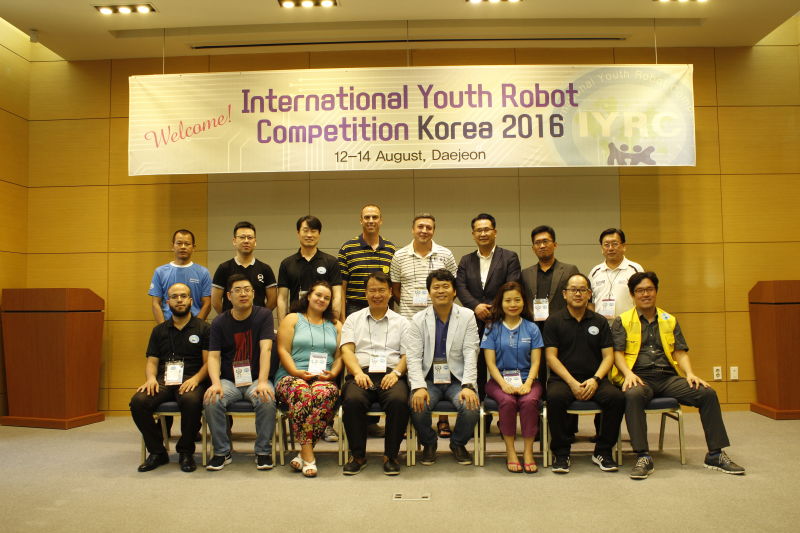 2016_commemorative_photo